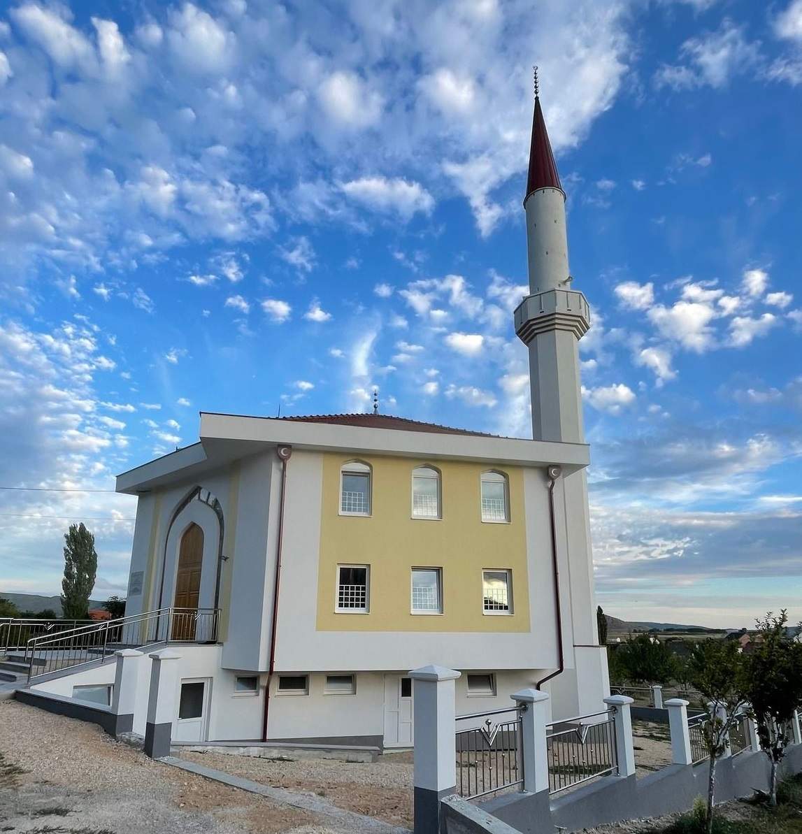Dilaveri 00.jpg - Otvorena džamija u Dilaverima kod Tomislavgrada